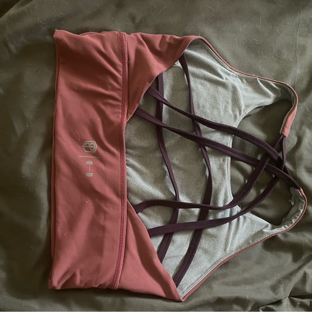 Born primitive x barbella box sports bra